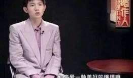 王源谈恋爱娱乐爆料,甜蜜互动引粉丝热议