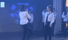 美女回家吃瓜视频大全免费观看,美女回家吃瓜视频大全，笑料横生，欢乐无限